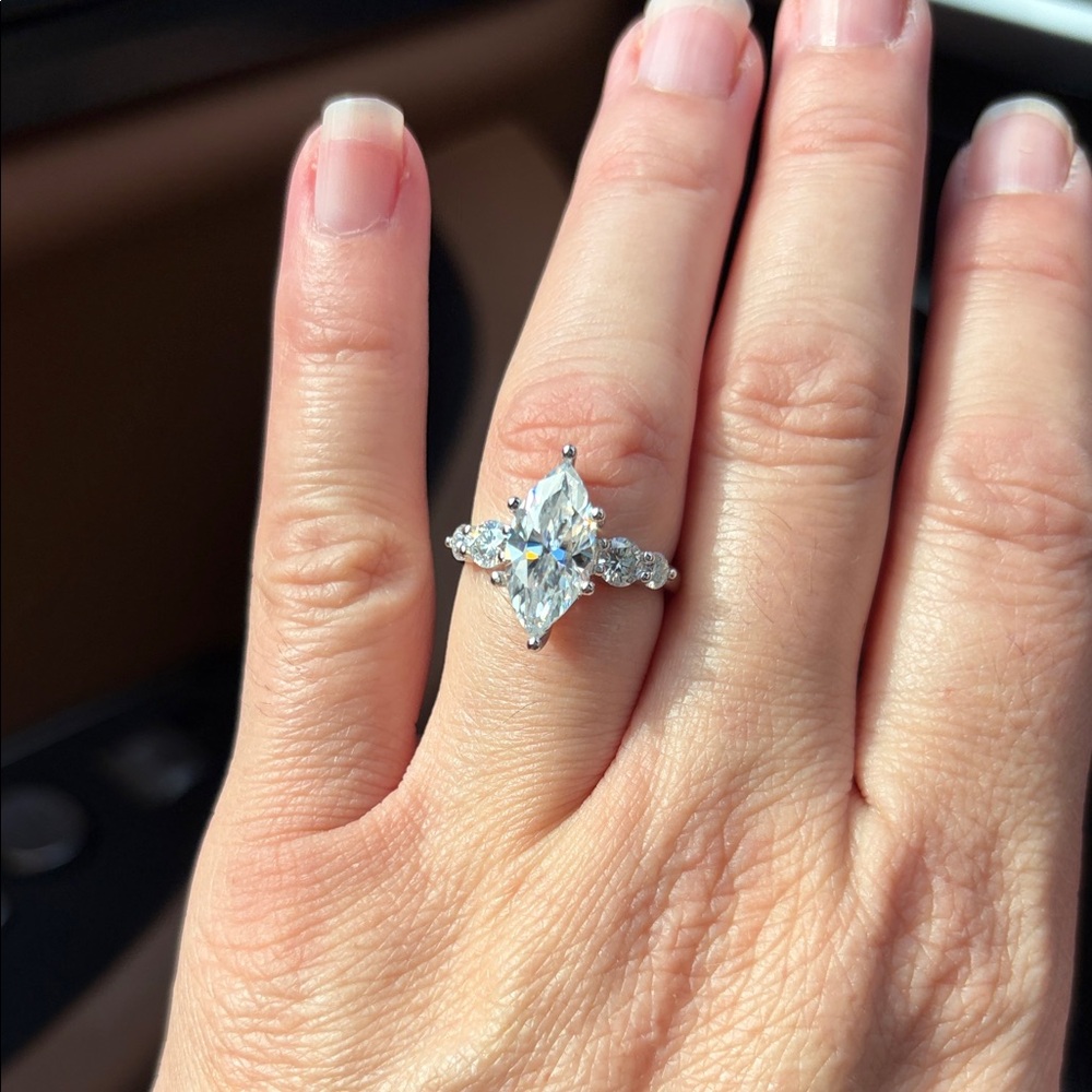 Elegant Silver Marquise Cut Ring 3ct